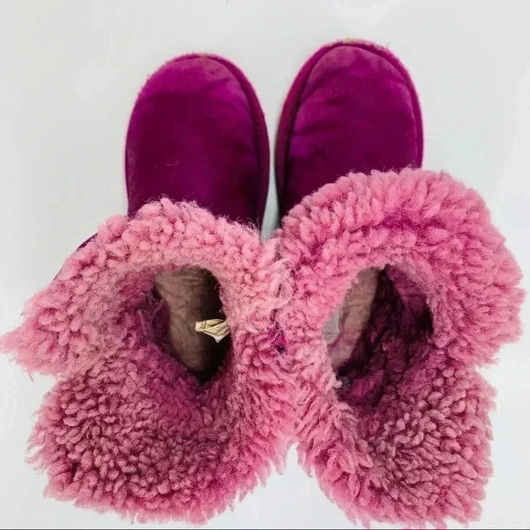 UGG well loved purple mini Bailey boots - Picture 5 of 8